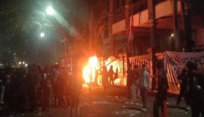 LBH Sebut 6 Pedemo Talak UU TNI di Malang Ditangkap dan 10 Hilang, Cek Fakta