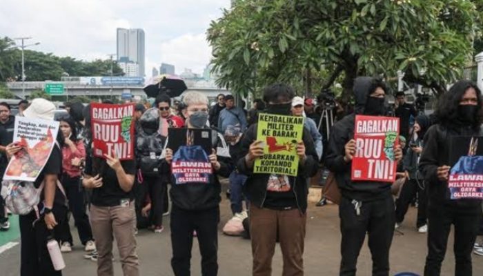 Catat 7 Tuntutan Aksi Demo Tolak RUU TNI, Nomor 1 Wajib Dilakukan