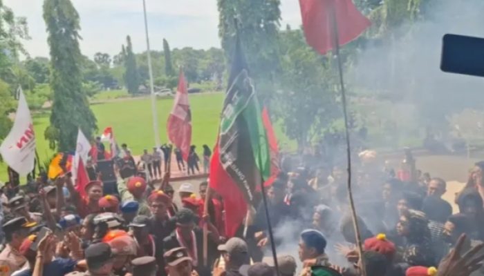 Ini Alasan Massa Menolak UU TNI hingga Menggelar Demo Sampai ke Berbagai Daerah