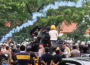 Polisi Suruh Pendemo Tolak UU TNI Cap Jari dan Foto, Publik Marah Sebut Mereka Penjahat