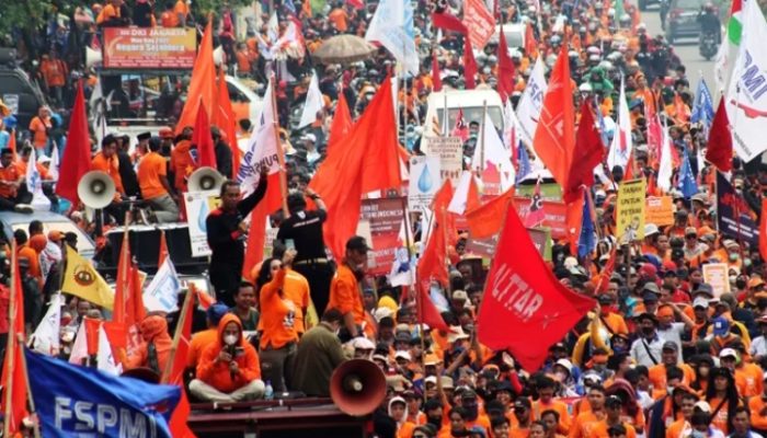 Terima Janji Manis Kasus PHK Sejak 2021 Belum Tuntas, Buruh Demo ke Polda NTT