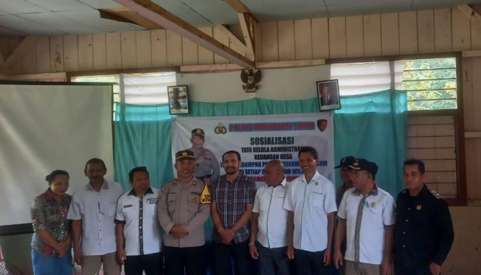 Polres Manggarai Timur Hadiri Sosialisasi Tata Kelola Keuangan Desa di Kecamatan Kota Komba