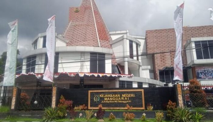 ‎Proyek Bernilai Rp3,26 Miliar di SMPN 10 Kota Komba Diduga Kerja Tidak Sesuai Petunjuk Teknis, Kajari Manggarai Buka Suara