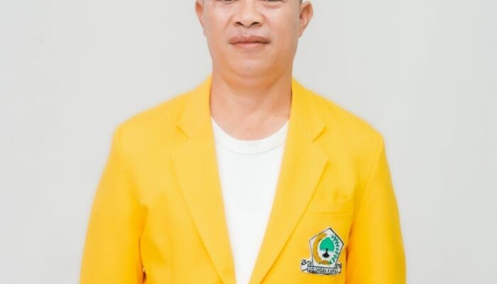 Golkar Manggarai Timur Gelar Pasar Murah Sambut HUT ke-61