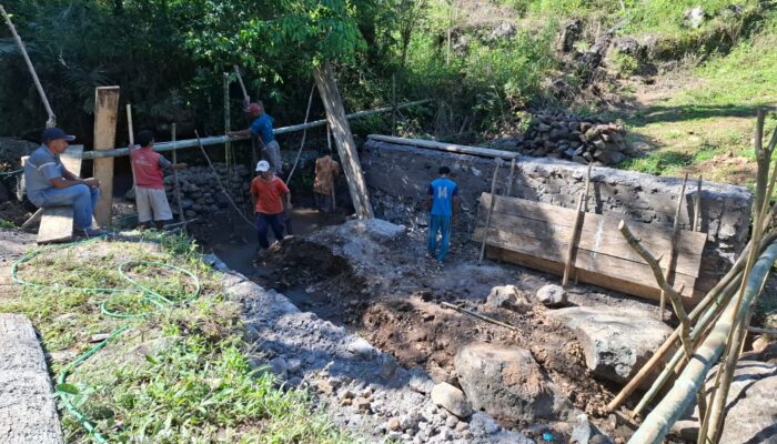 Proyek Pembangunan Deker di Desa Golo Tolang Sudah Sesuai Juknis, Progres Pekerjaan Baru 25 Persen